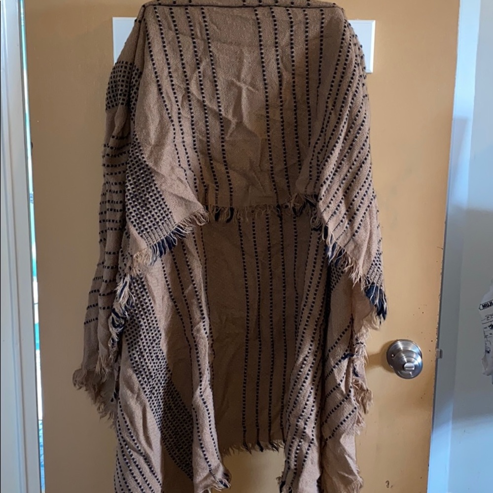 H&M Camel large chunky scarf